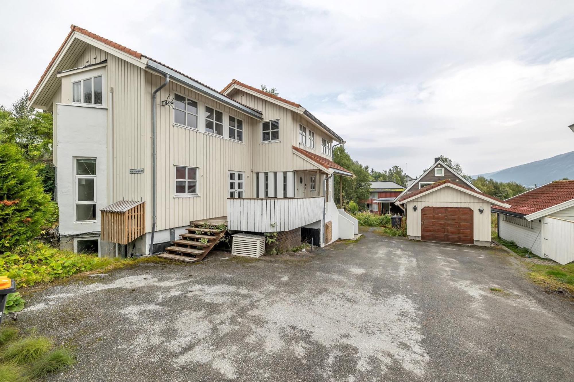 Central Large Modern House With A View 트롬쇠 외부 사진